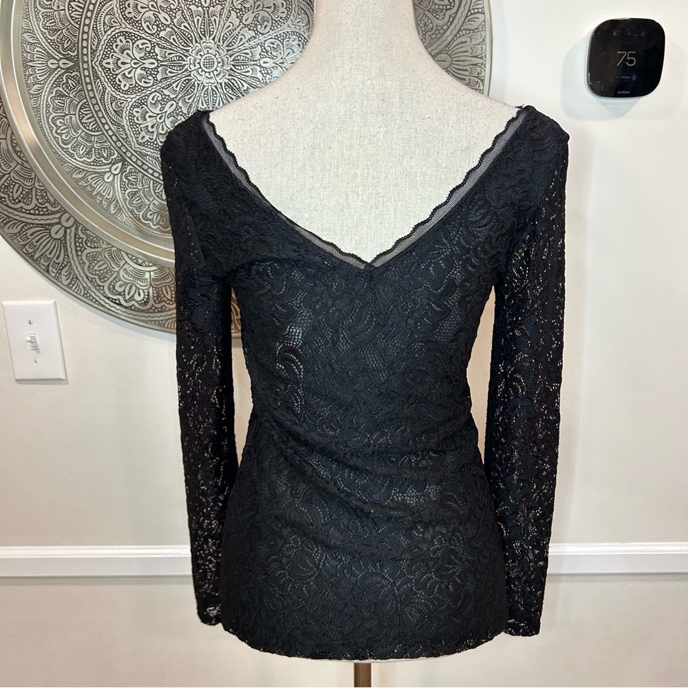 NWT White House Black Market black lace long sleeve top - Size XS - Picture 6 of 9